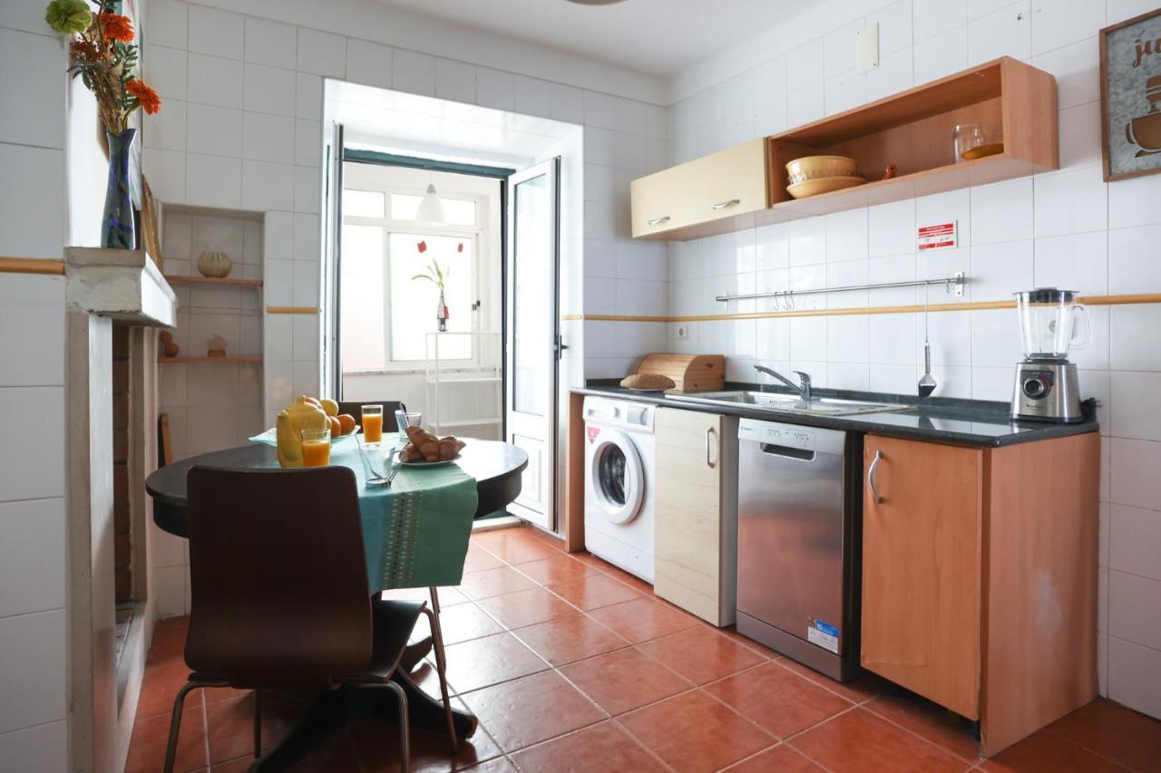 City Center Apt In Lively Bairro Alto! Lisboa Eksteriør billede
